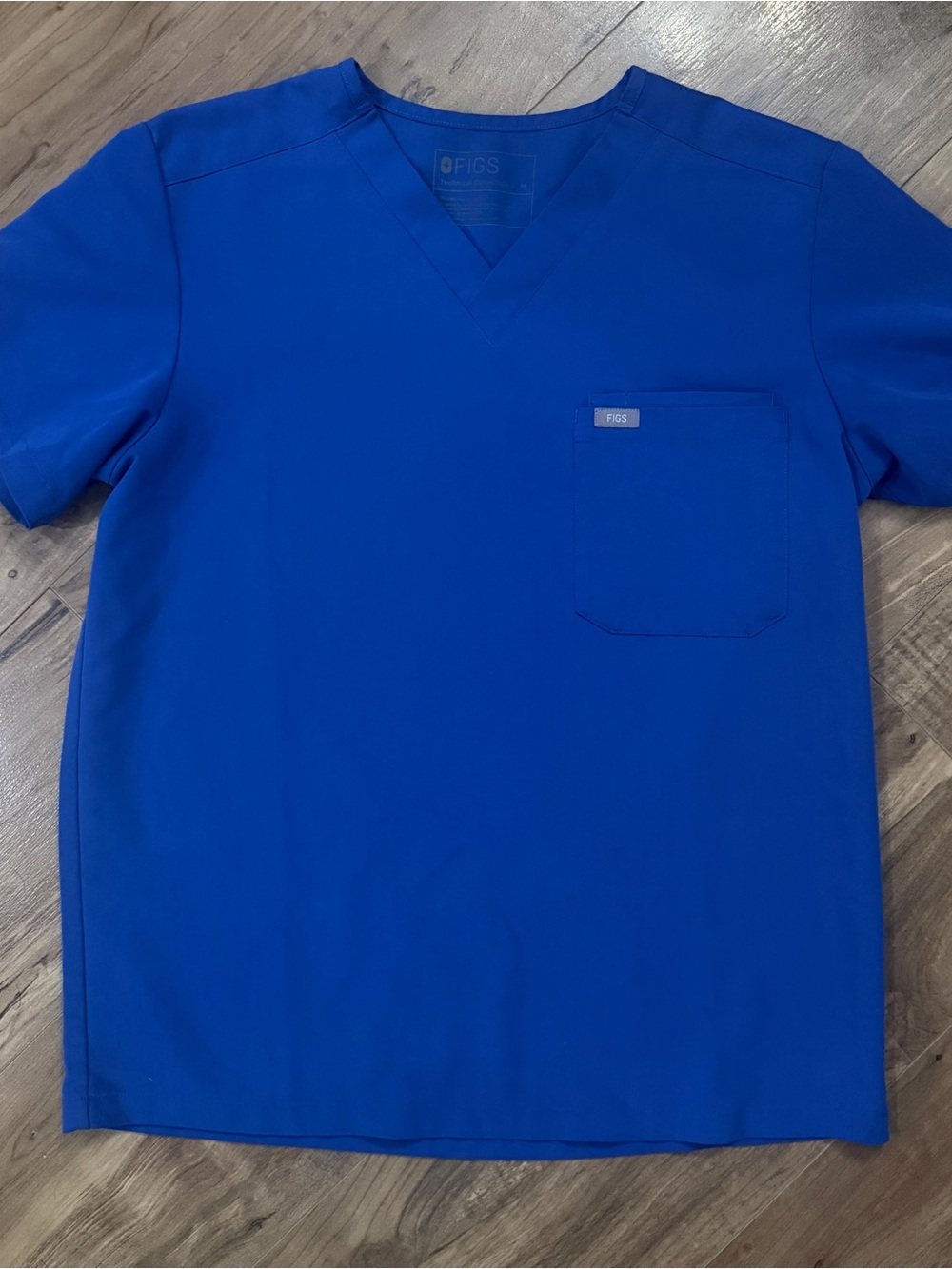 FIGS Men’s Royal Blue Leon Scrub Shirt- Medium